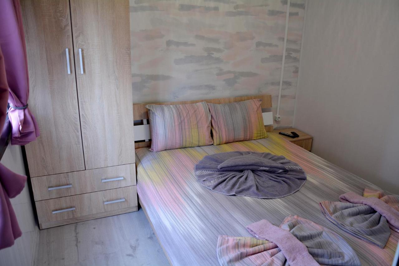 Къщички Поляните Hotel Sinemoretz Buitenkant foto
